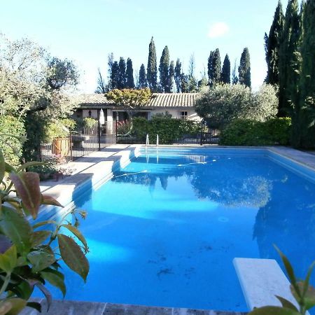 Les Grands Pins Villa Saint-Andiol Екстериор снимка